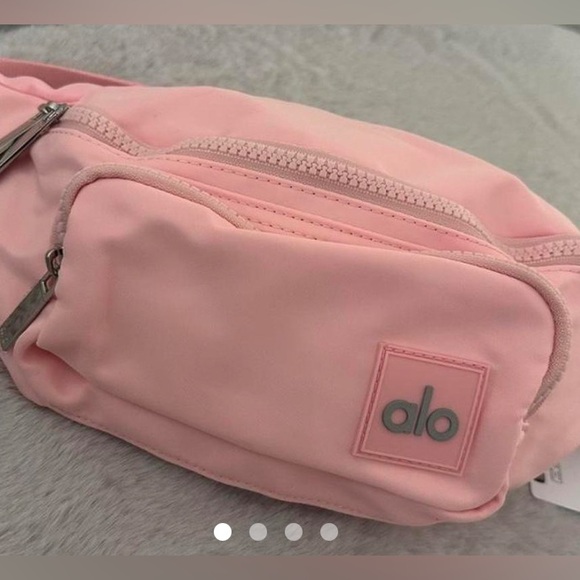 ALO Yoga Blush Crossbody Bag - Picture 2 of 3